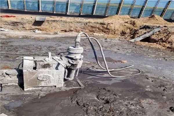 友谊水泡基础注浆加固